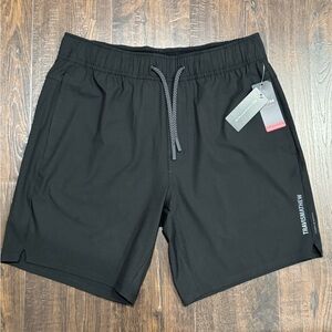 Travis Mathew Wanderlust E-Waist Short 7.5in Black Medium Golf Shorts NWT